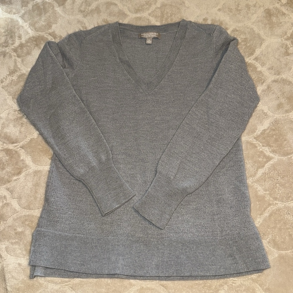 BANANA REPUBLIC SWEATER BUNDLE - Picture 13 of 17